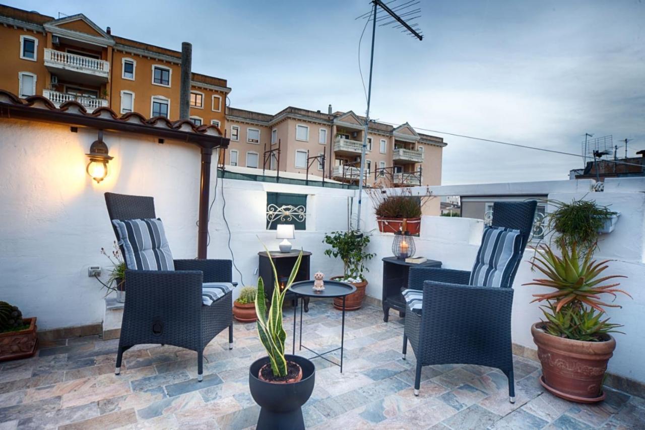 Cozy Guest House Downtown Olbia Exterior foto